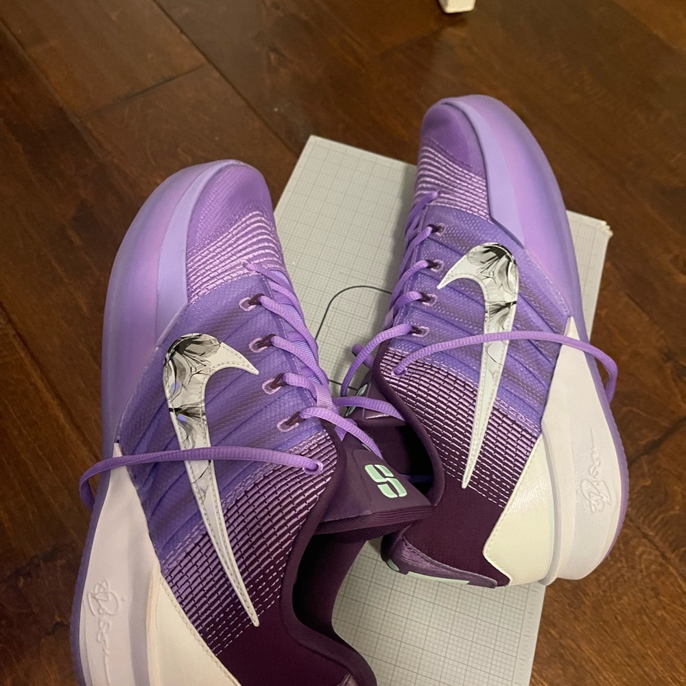 Nike Women's Sabrina 3 “Flowers” Basketball Shoes Like New